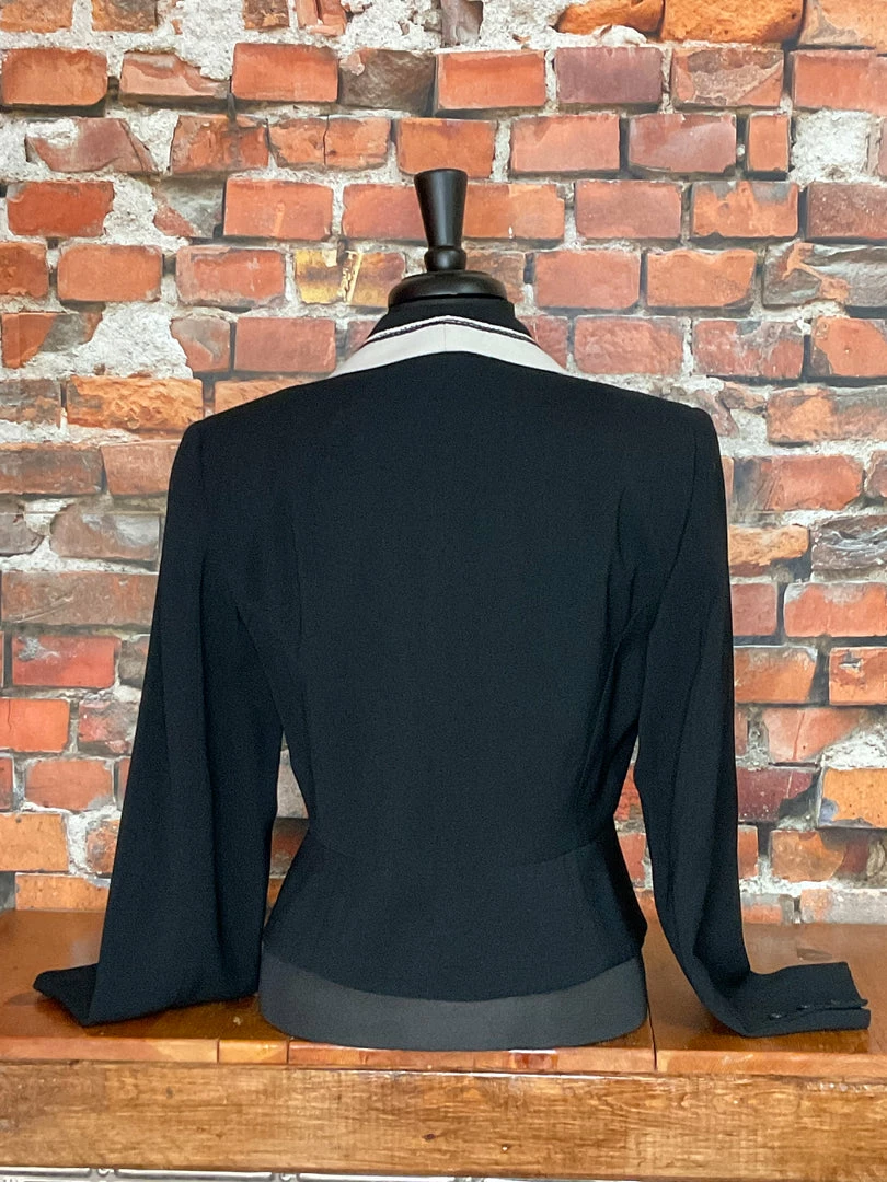 Budget 𧨠Hairston Roberson TIFFIANY'S CLOSET Miss NFR π 5 Hairston Roberson TIFFIANY'S CLOSET Miss NFR