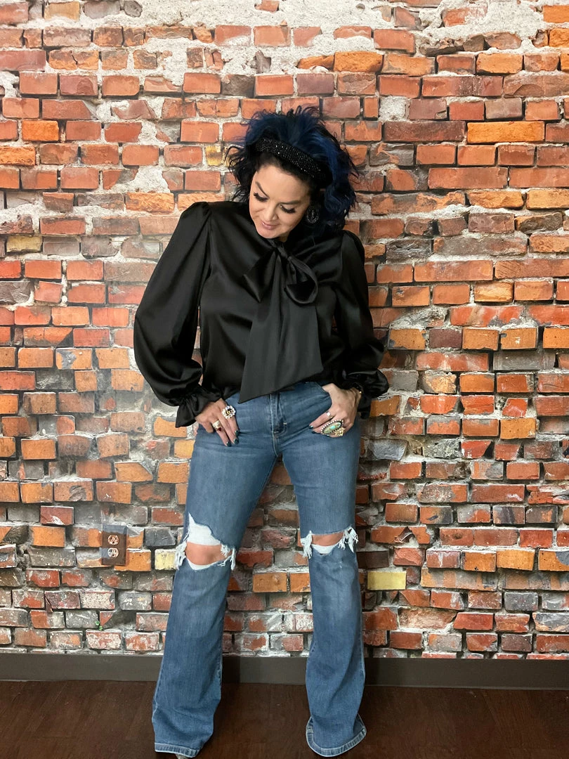 Deals ๐ Hidden Happi Mid Rise Flare ๐ฅ 7 Hidden Happi Mid Rise Flare