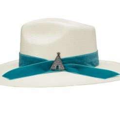 Charlie 1 Horse Old Apache