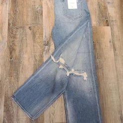 Hidden New Arrivals Zoey Basic Button Fly Mom Jeans