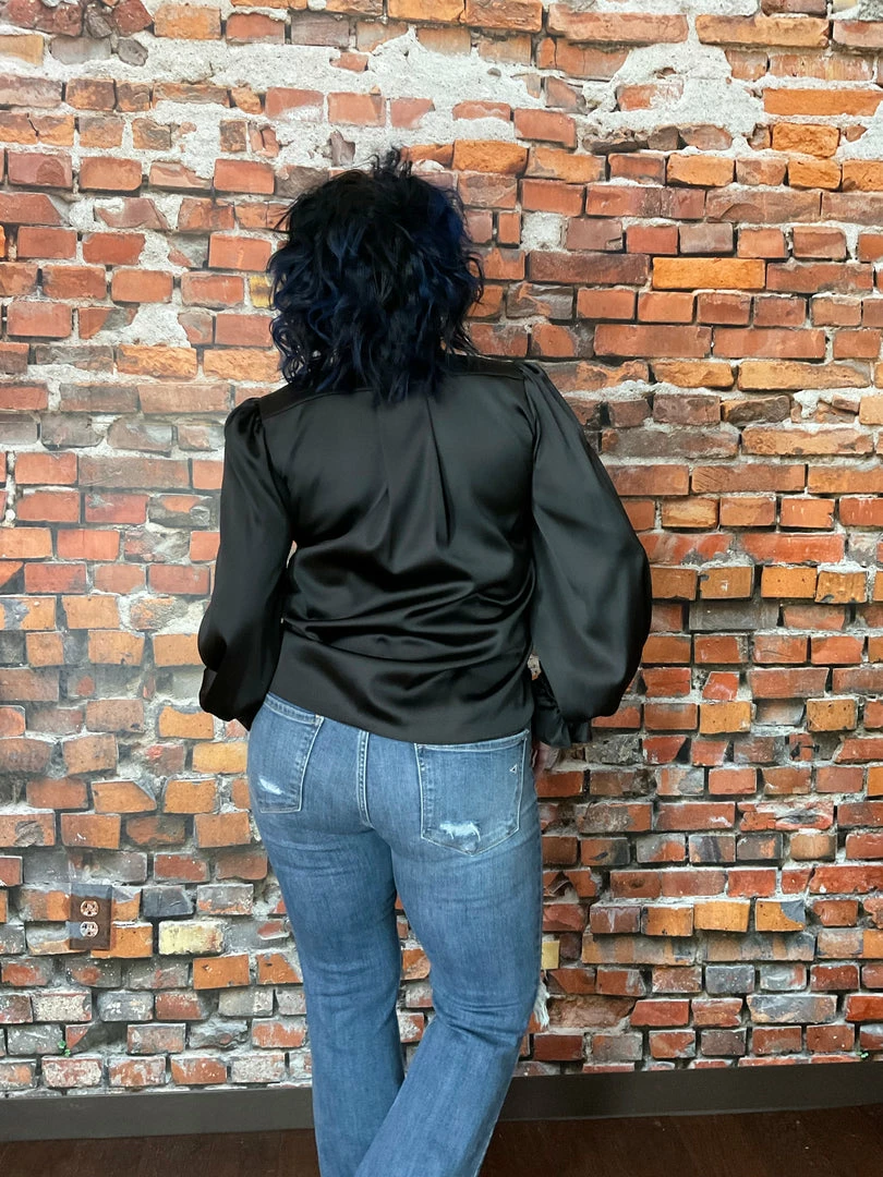 Deals ๐ Hidden Happi Mid Rise Flare ๐ฅ 4 Hidden Happi Mid Rise Flare