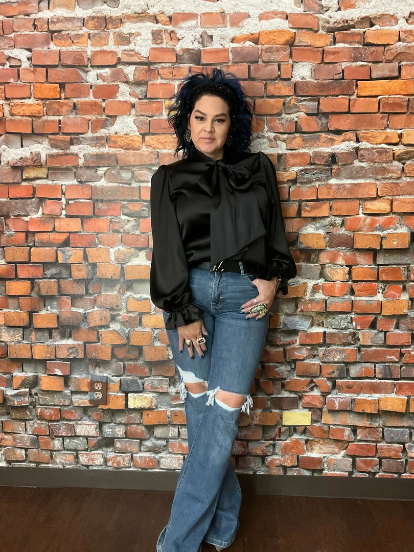 Deals ๐ Hidden Happi Mid Rise Flare ๐ฅ 9 Hidden Happi Mid Rise Flare